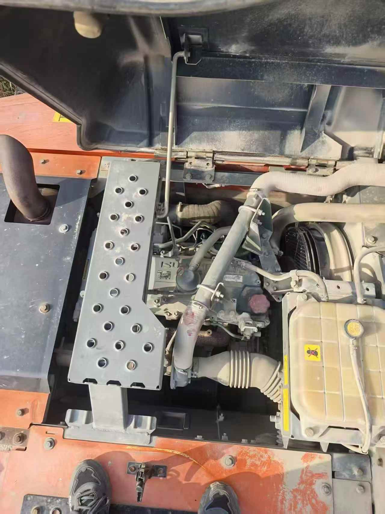 Buy Hitachi ZH200-5A Used Excavator / 8