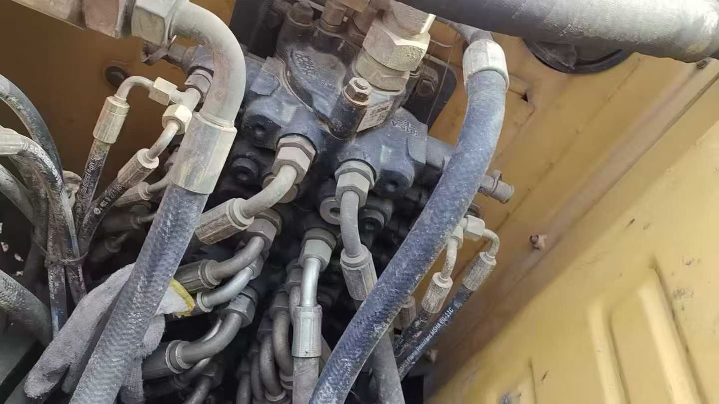 Buy XCMG XE15 Used Excavator / 6