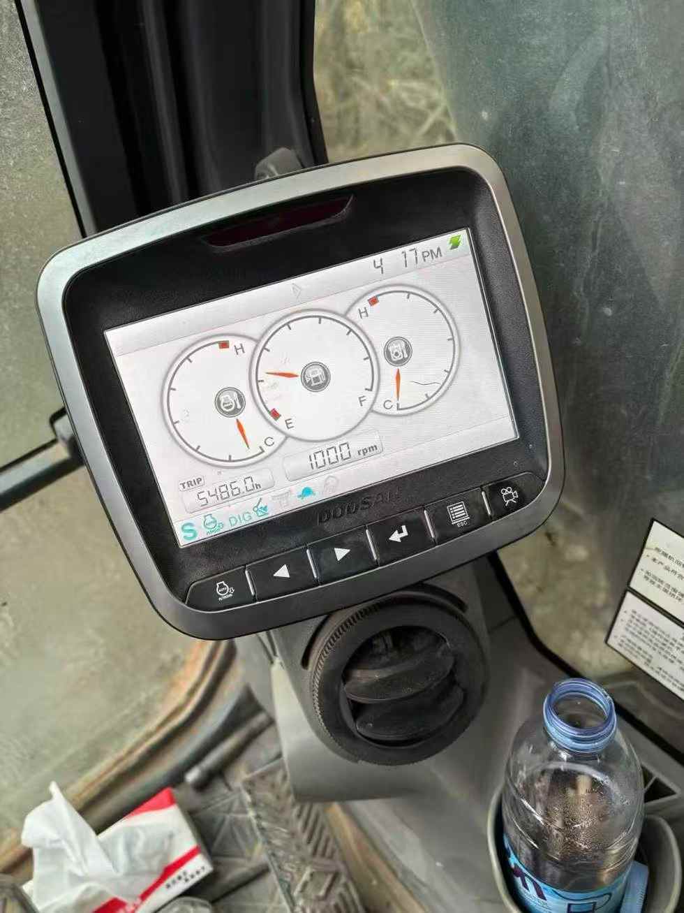 Buy Doosan DX215-9C Used Excavator / 8