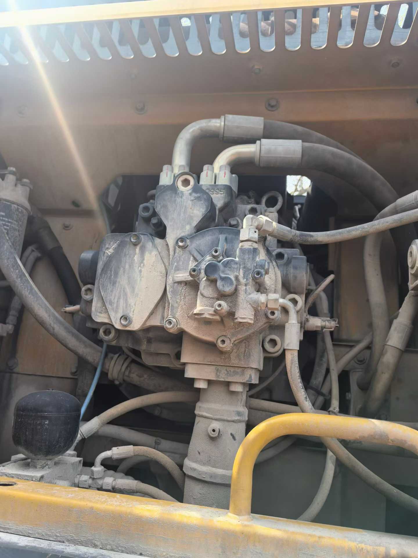 Buy XCMG XE550DK Used Excavator / 4