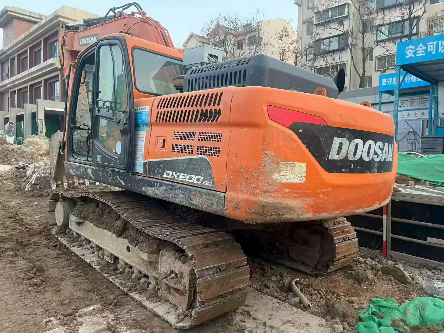 Buy Doosan DH200-3 Used Excavator / 8
