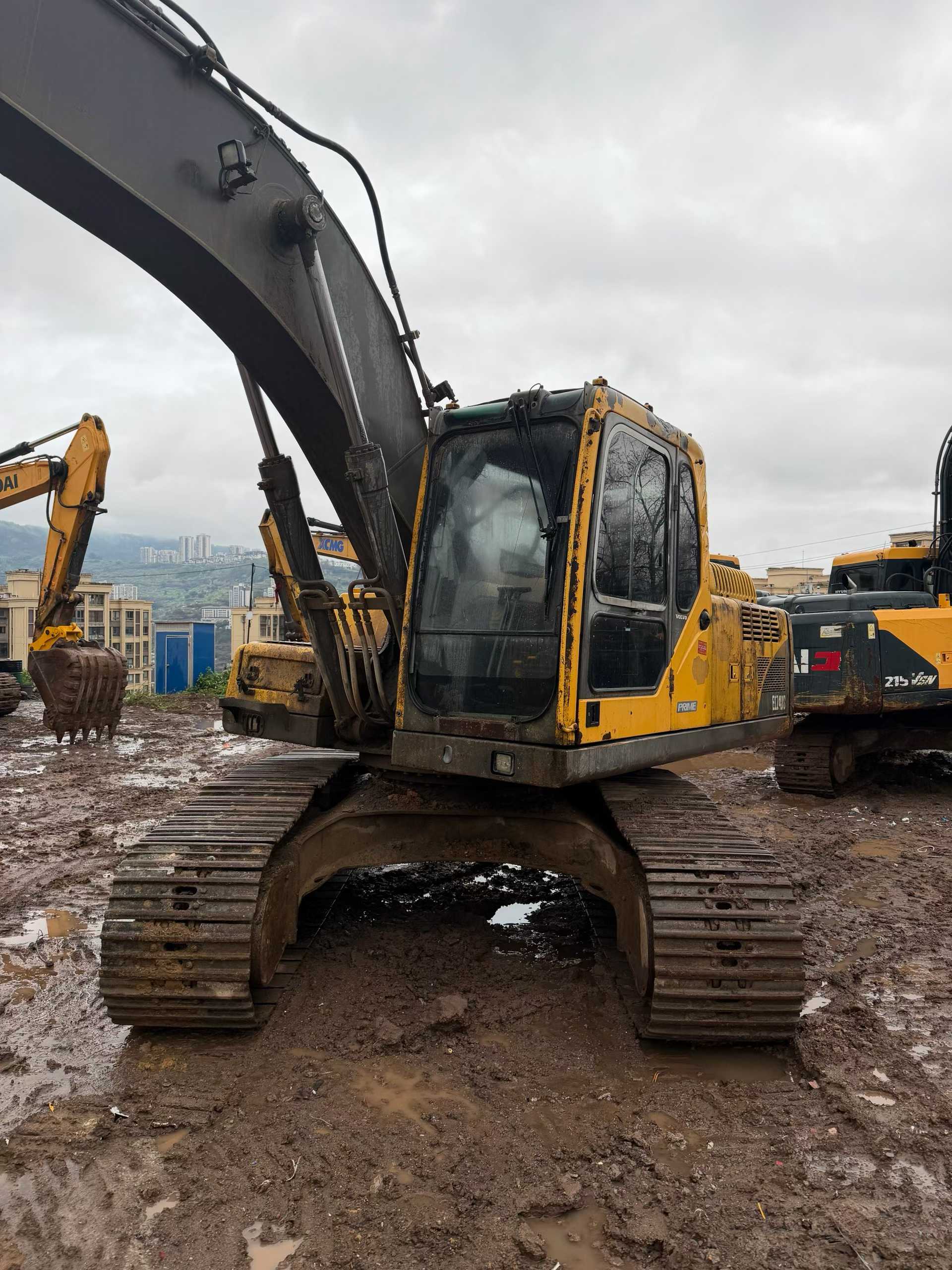 Buy Volvo EC210B-Prime Used Excavator / 8