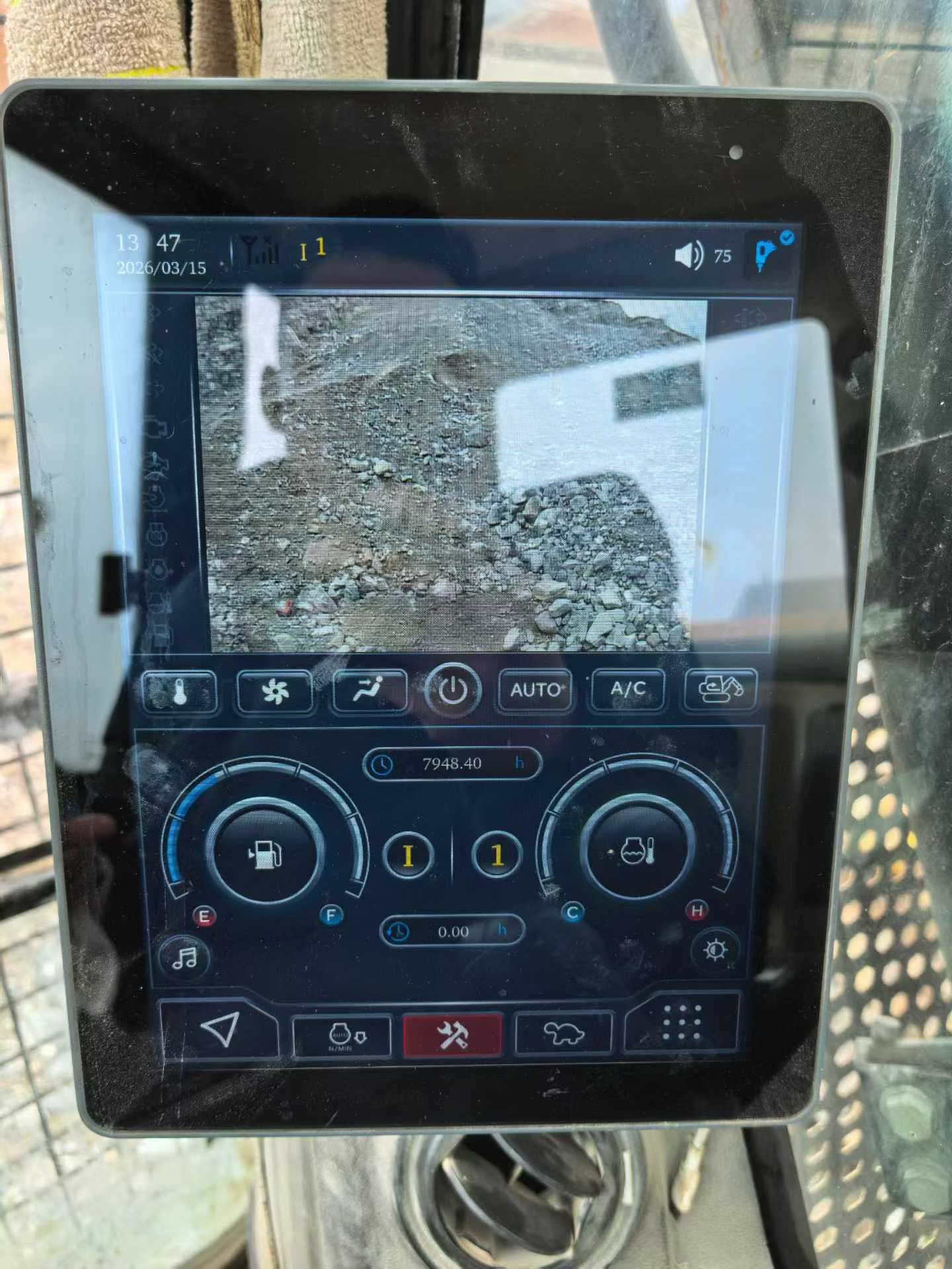 Buy Sany SY650H Used Excavator / 9