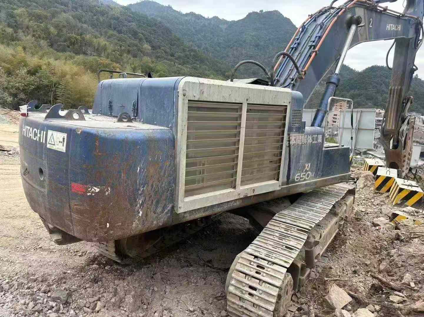 Buy Hitachi ZX650LC-3 Used Excavator / 2