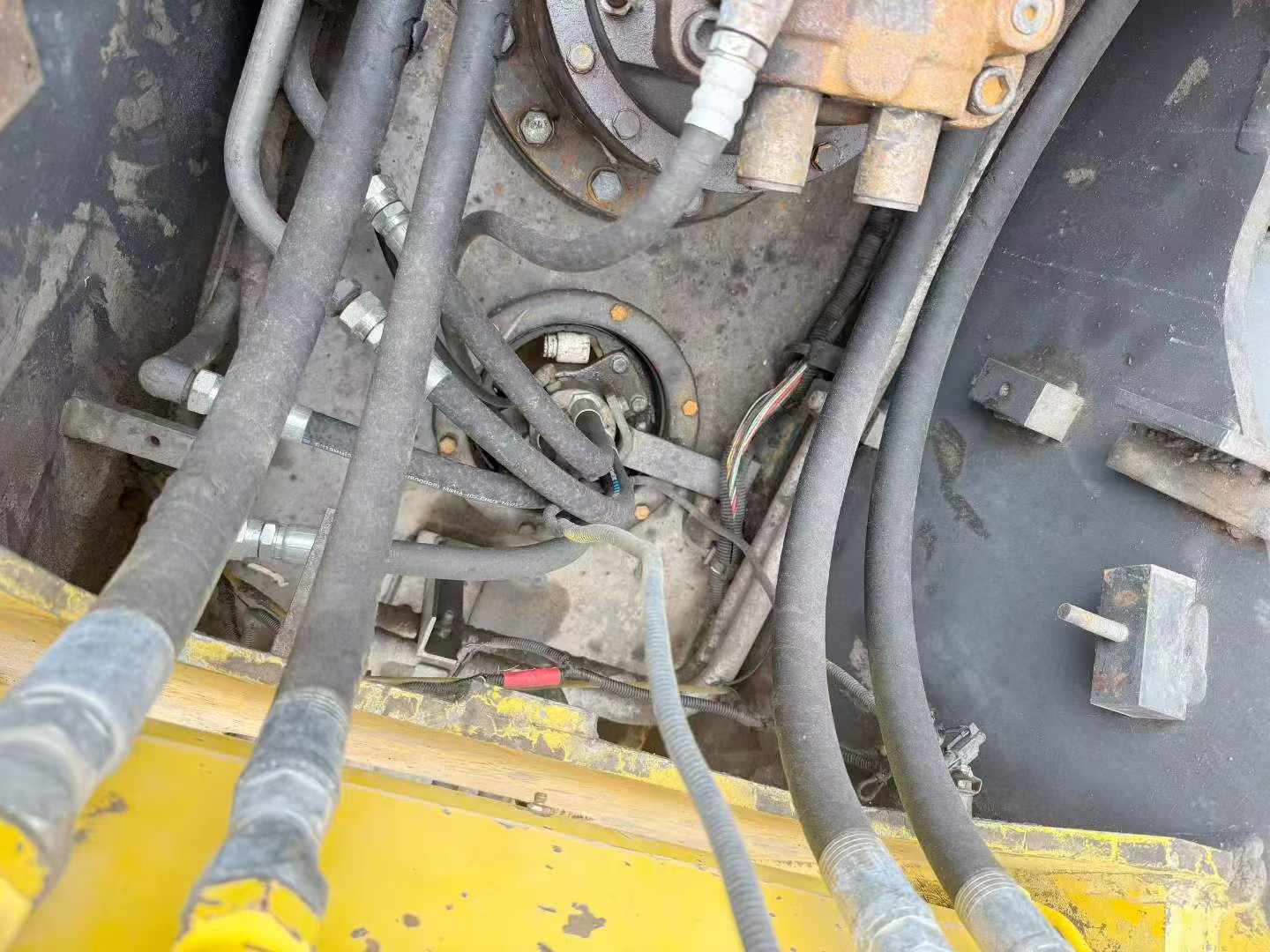 Buy Sumitomo SH200-2 Used Excavator / 8