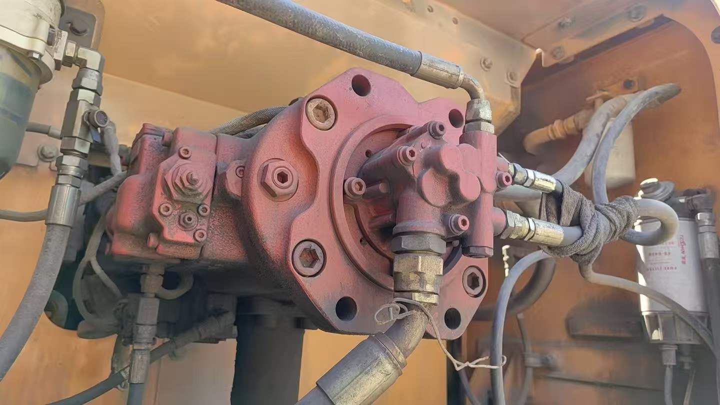 Buy Hyundai R385LVS Used Excavator / 2