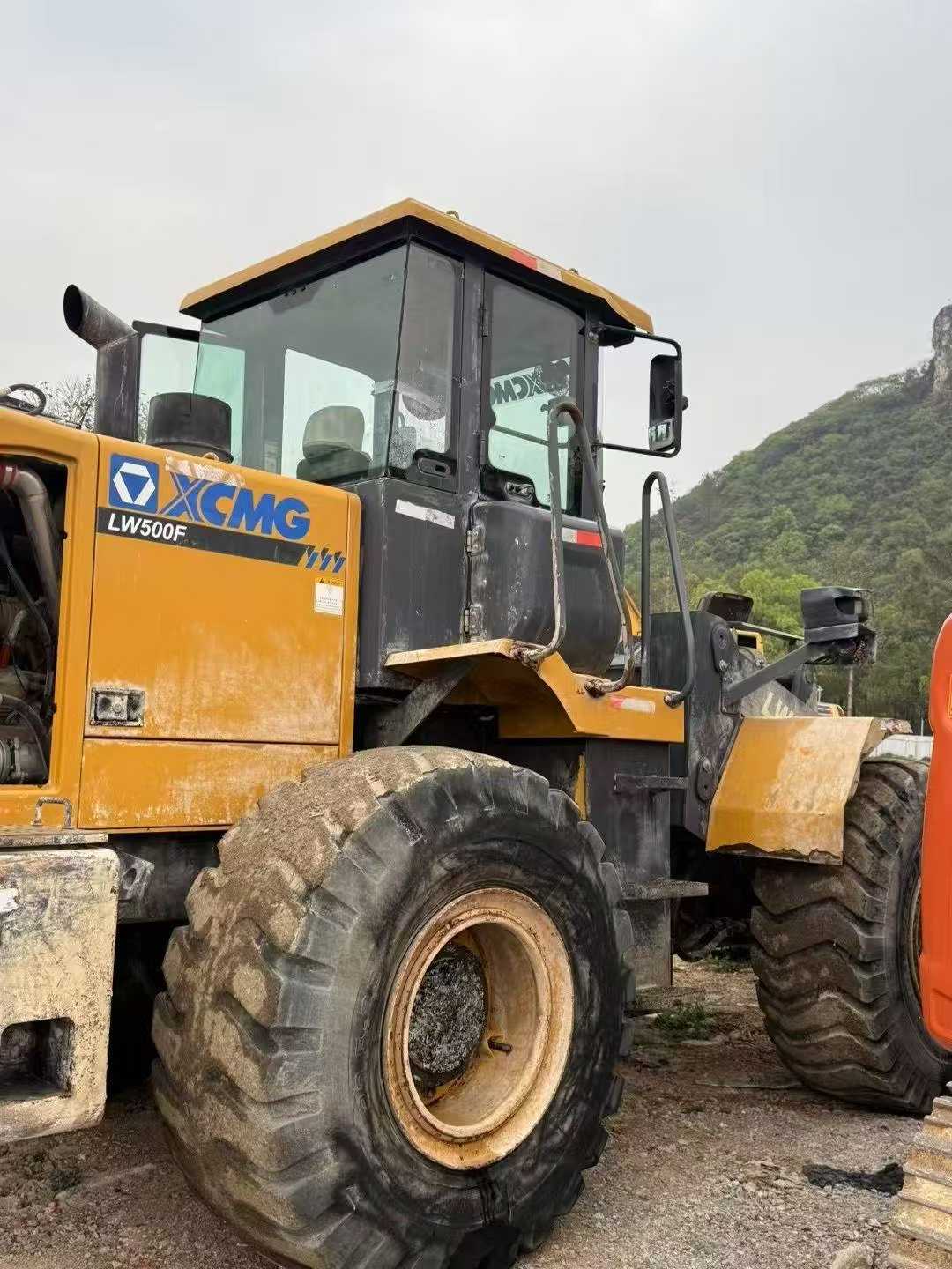 Buy XCMG XE500C Used Excavator / 4