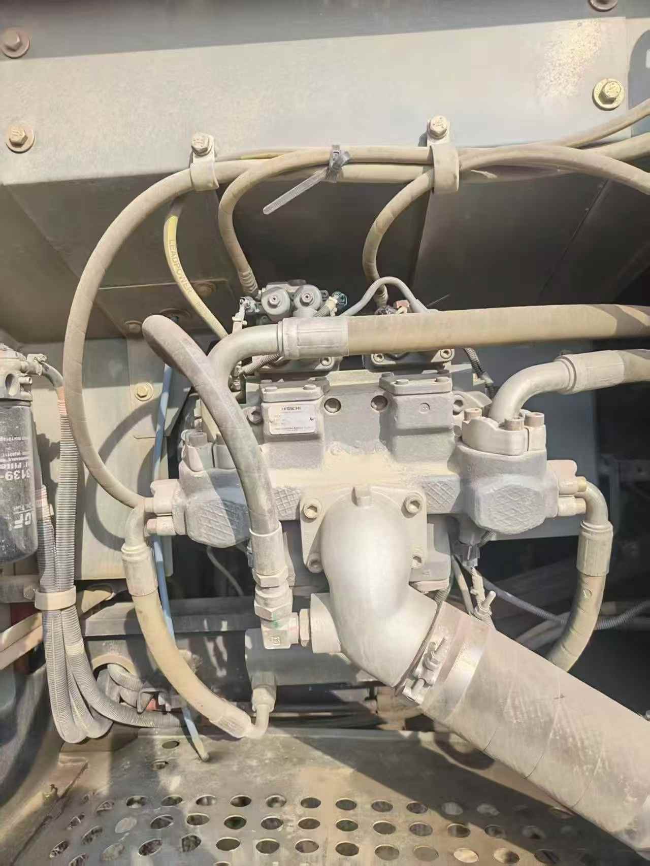 Buy Hitachi ZH200-5A Used Excavator / 5