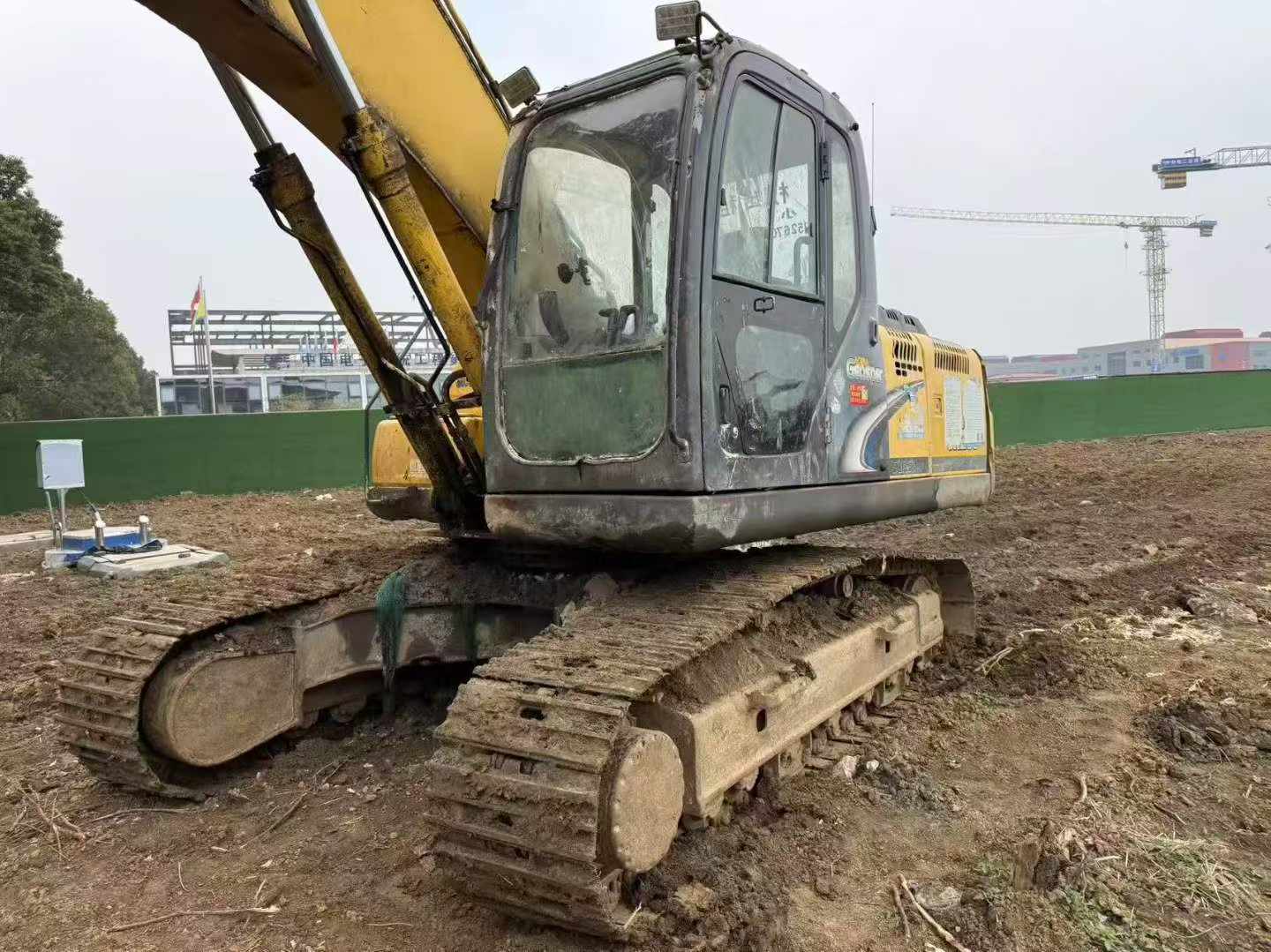 Buy Kobelco SK200 Used Excavator / 4