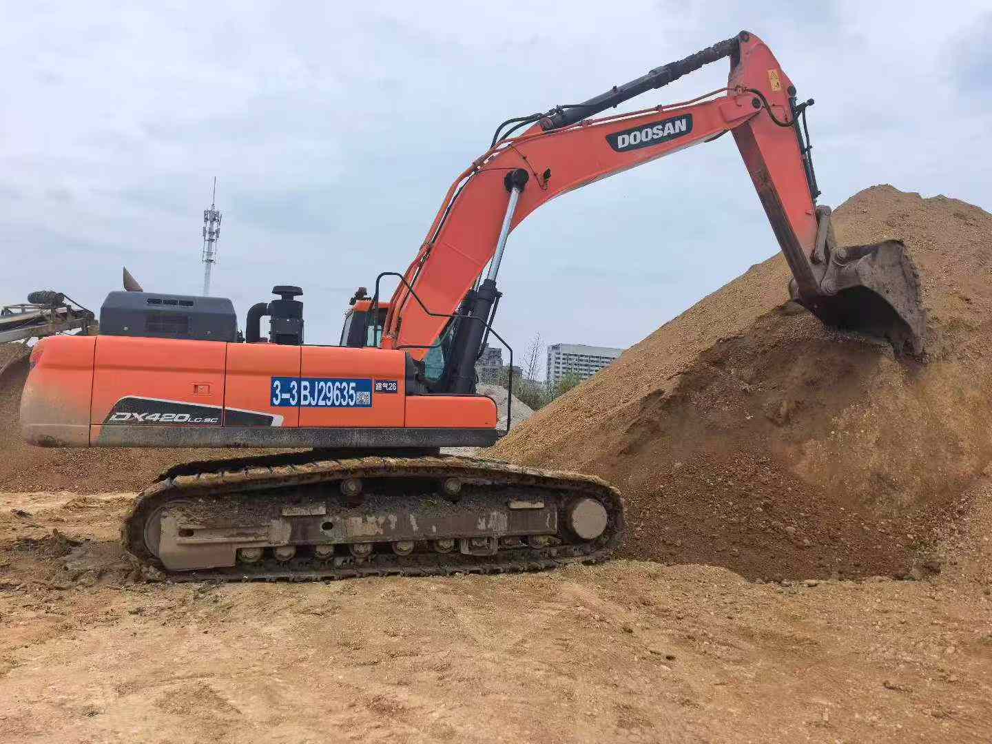 Buy Doosan DH420 Used Excavator / 9