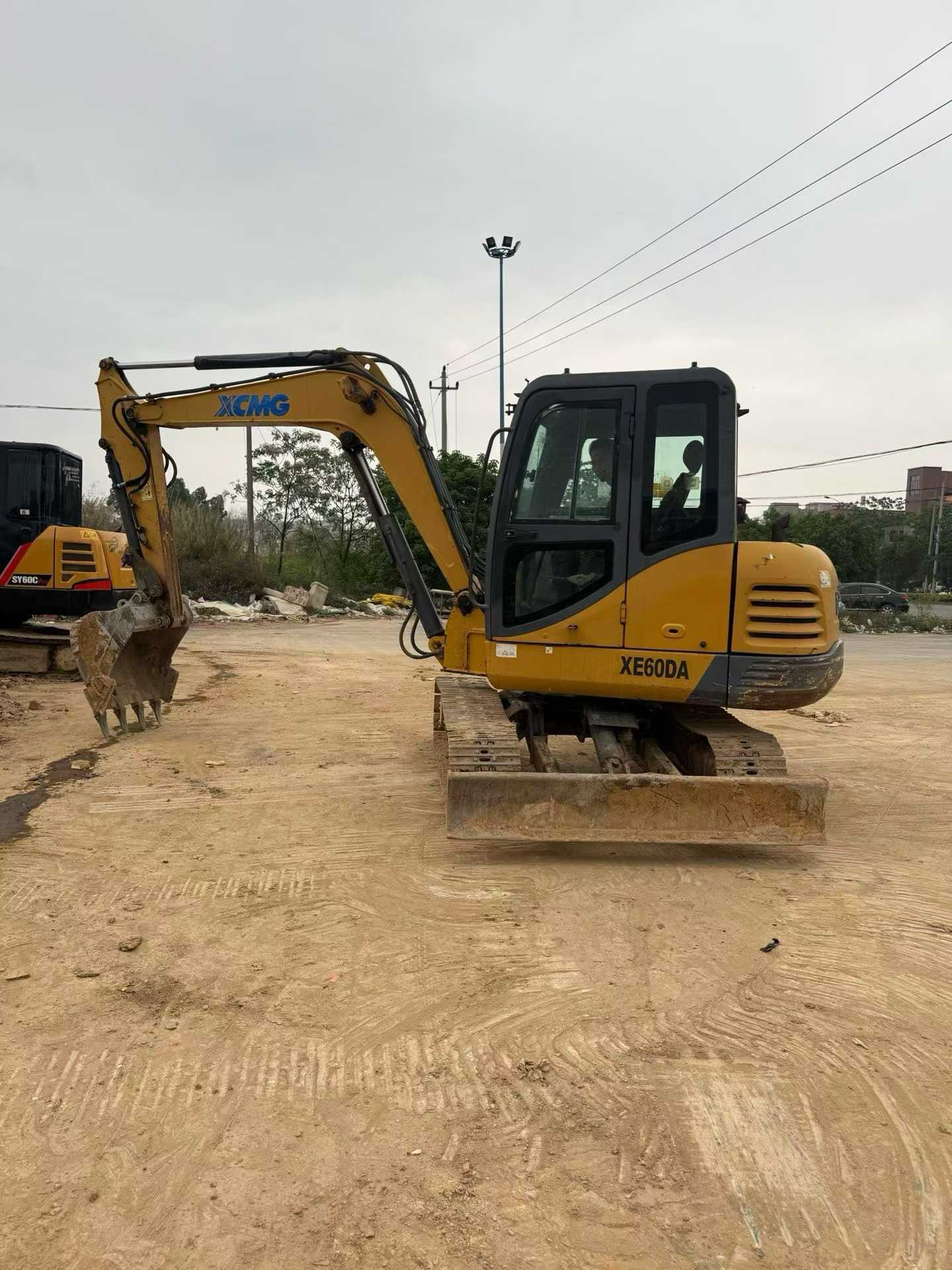 Buy XCMG XE60 Used Excavator / 2