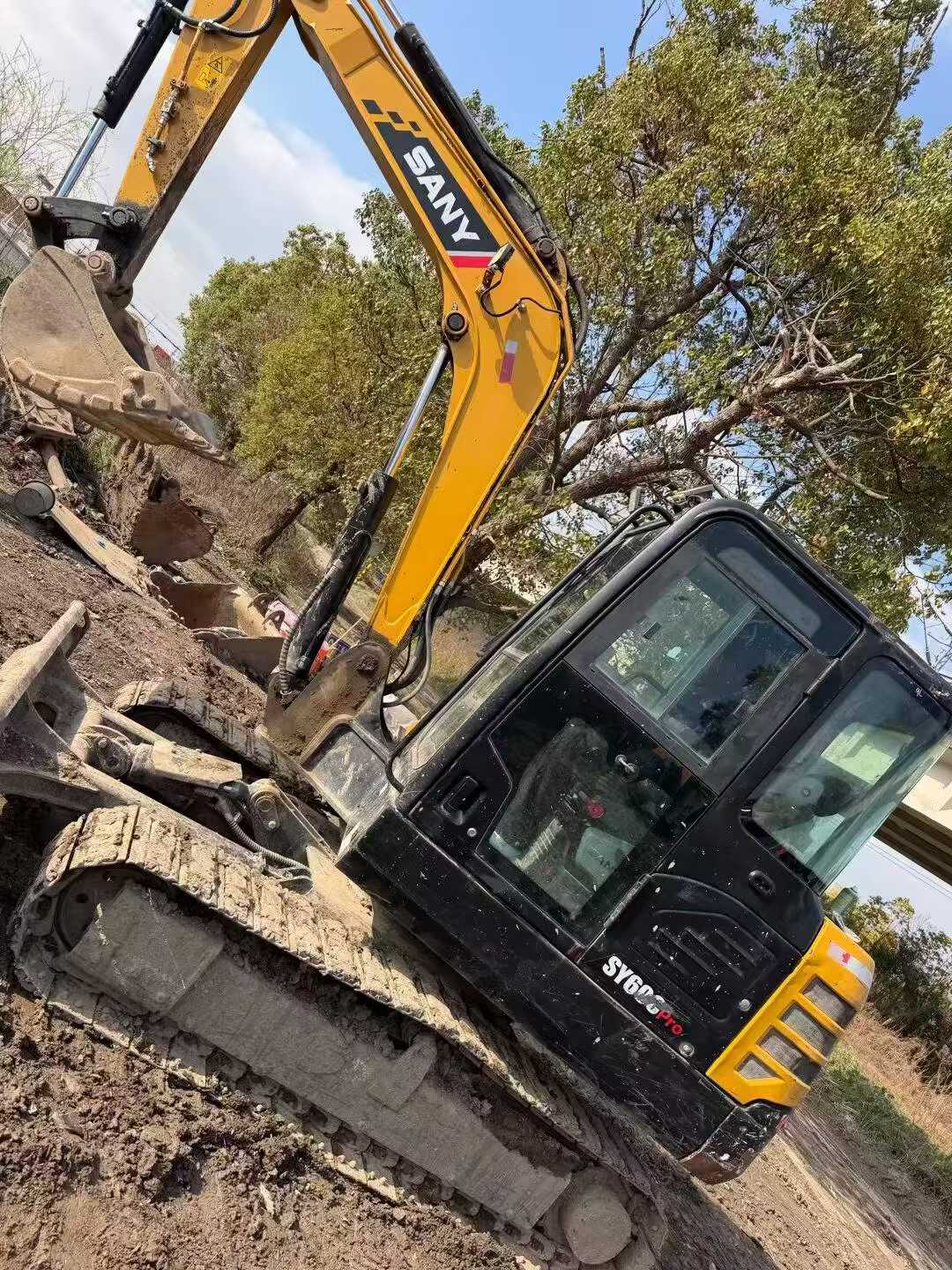 Buy Sany SY60 Used Excavator / 2