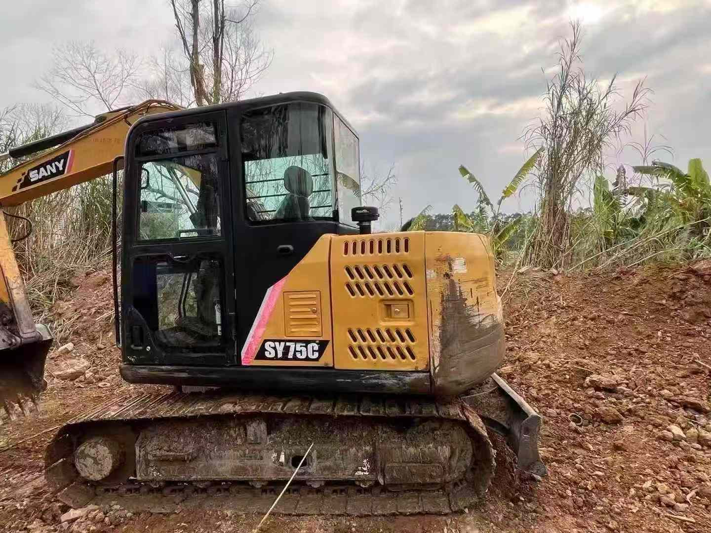 Buy Sany SY75 Used Excavator / 8