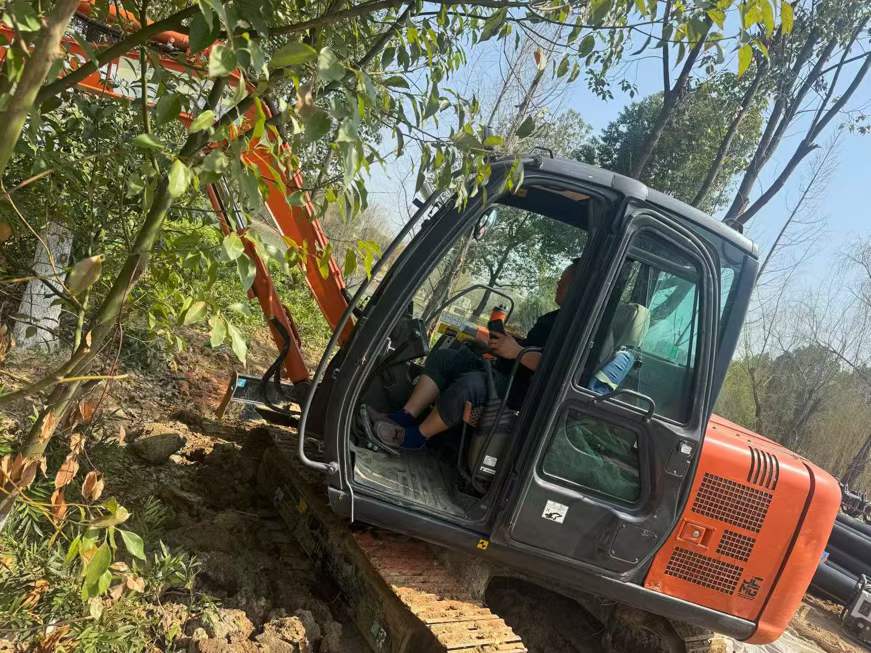 Buy Hitachi ZX60-5A Used Excavator / 5