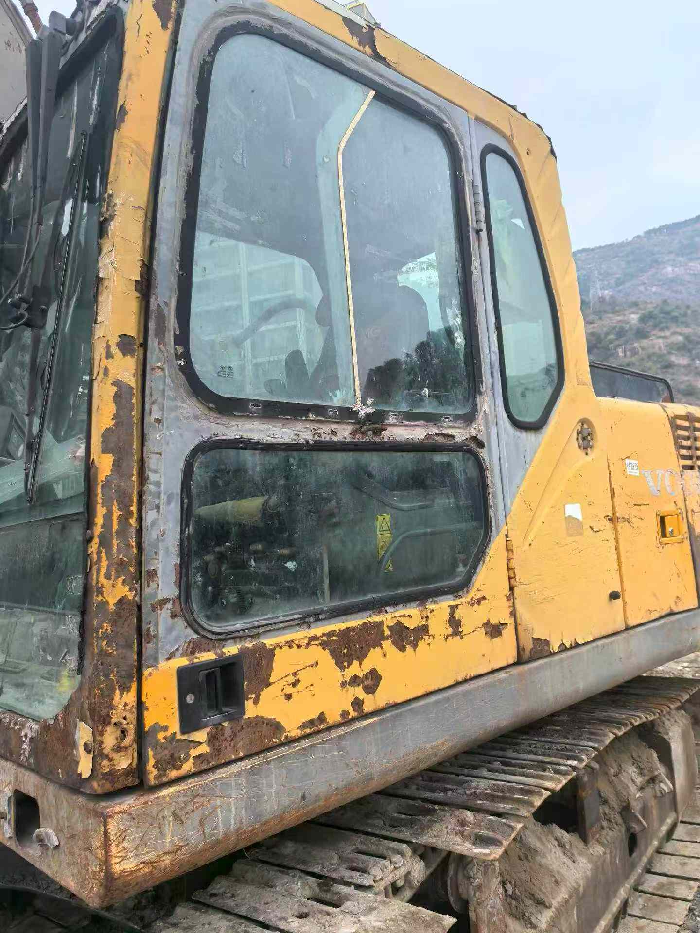 Buy Volvo EC210B Used Excavator / 3