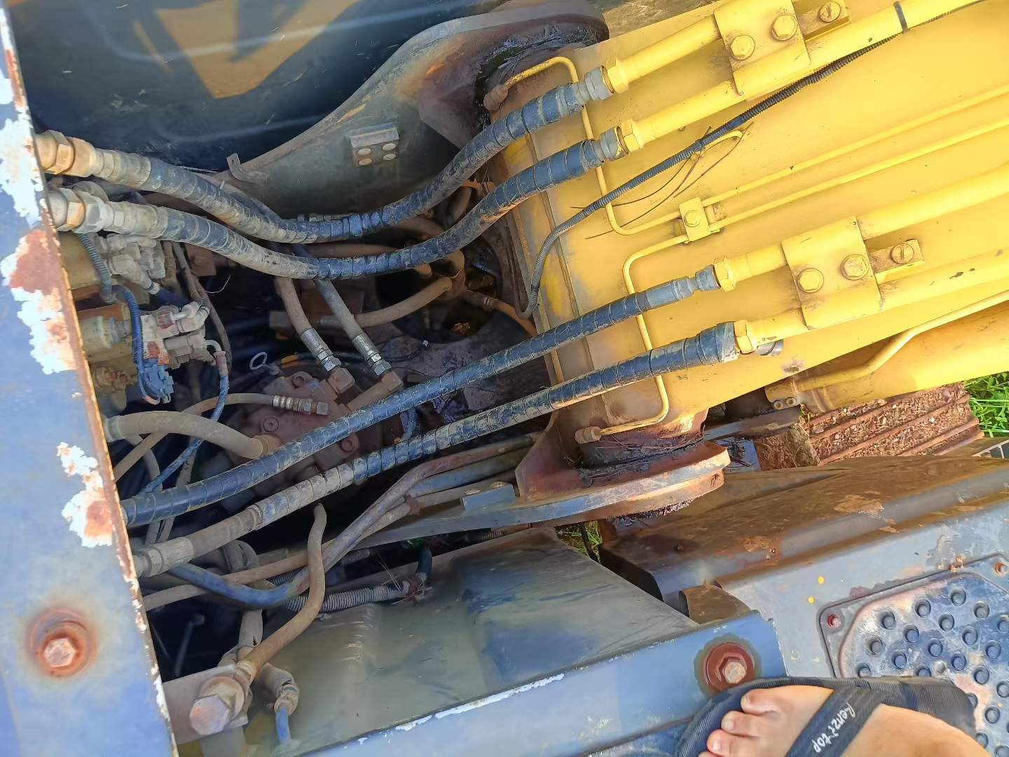 Buy Sumitomo SH130-6 Used Excavator / 6