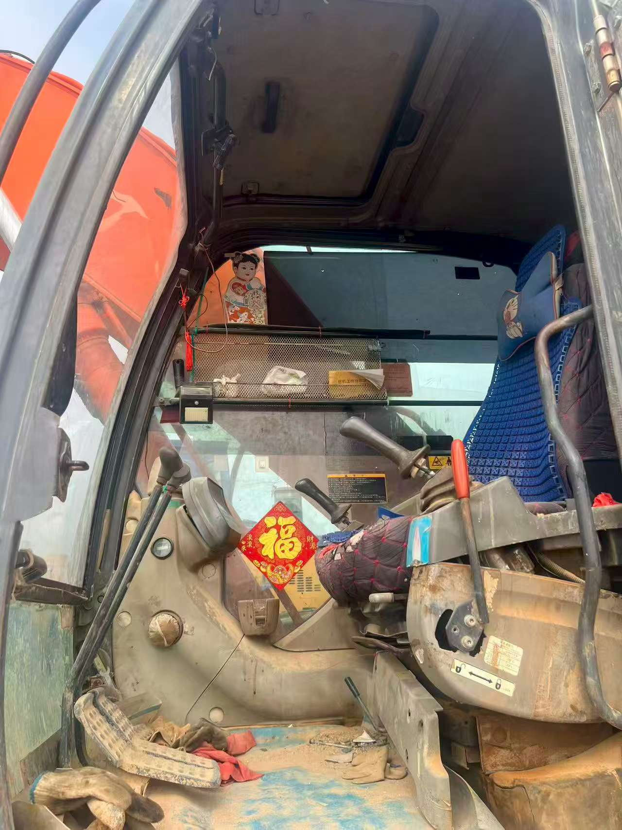 Buy Hitachi EX200-3 Used Excavator / 8