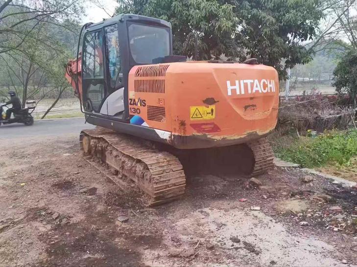 Buy Hitachi ZX130-5A Used Excavator / 1