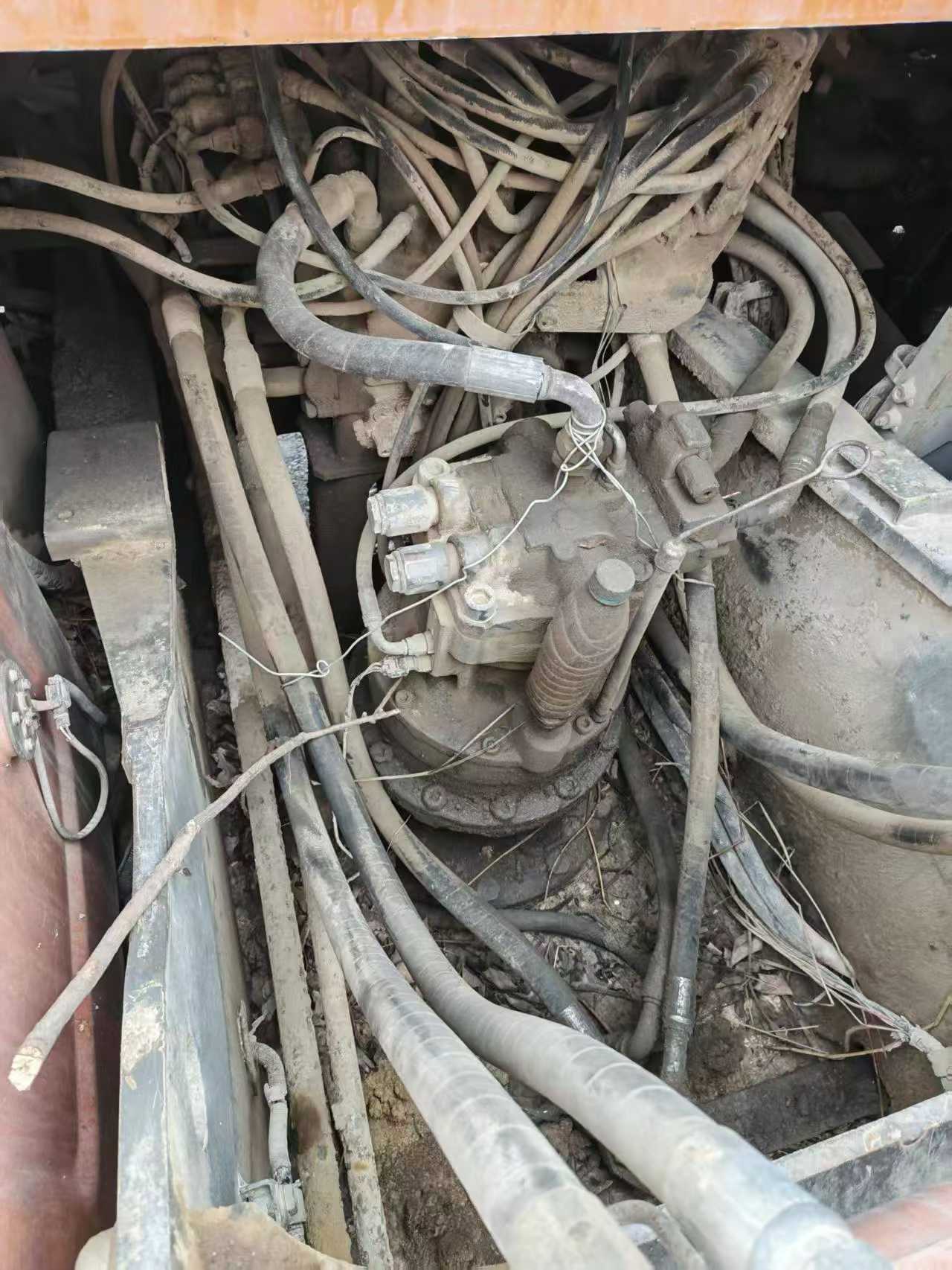 Buy Hitachi EX200-3 Used Excavator / 2