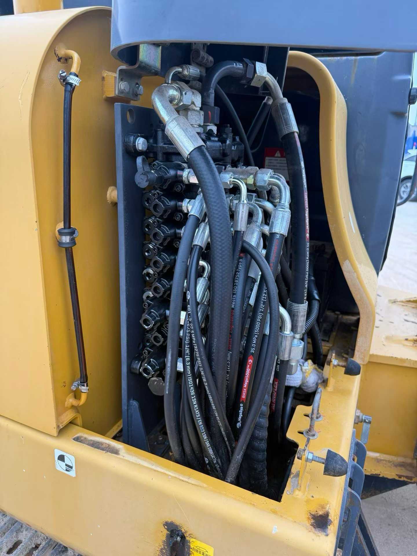 Buy XCMG XE60 Used Excavator / 6