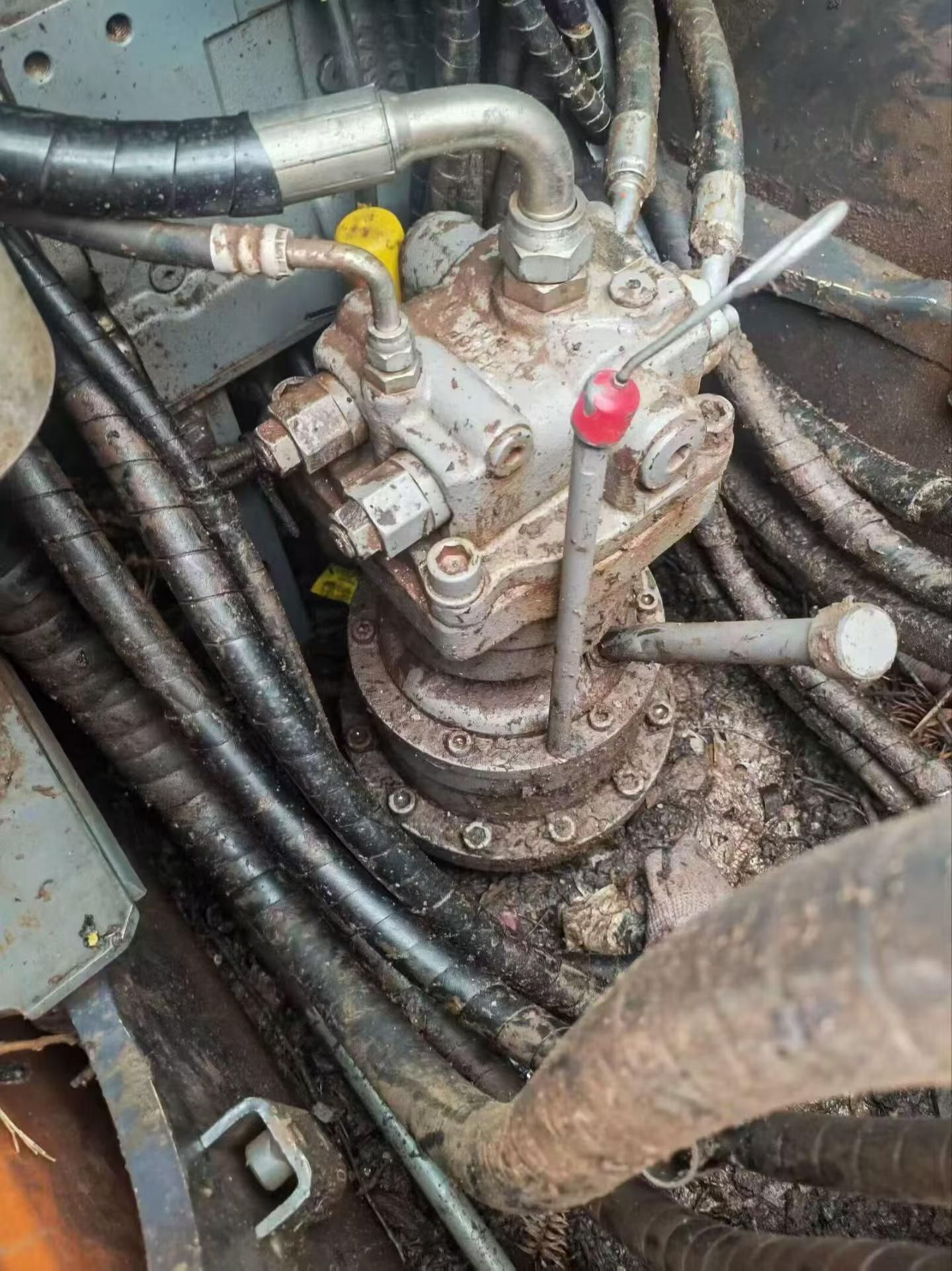 Buy Hitachi EX130 Used Excavator / 4