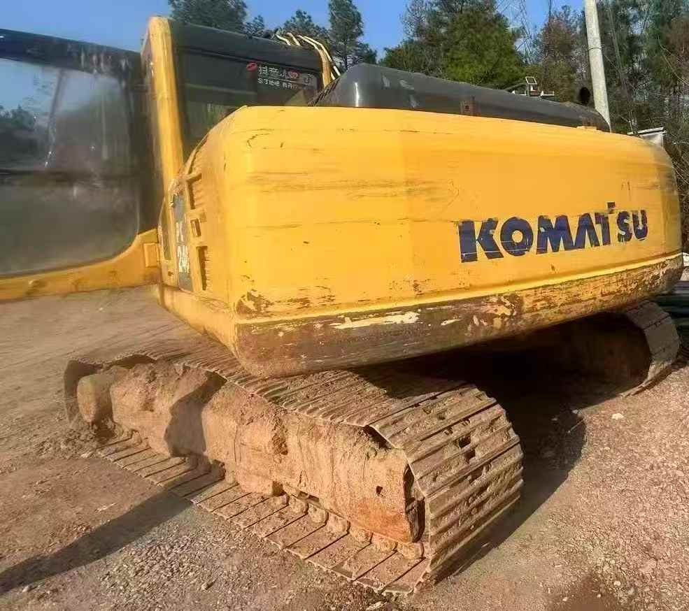 Buy Komatsu PC240-6 Used Excavator / 4