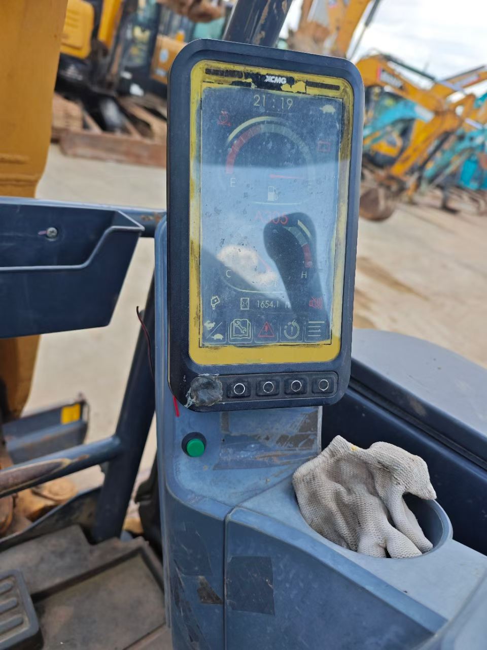 Buy XCMG XE26U Used Excavator / 4