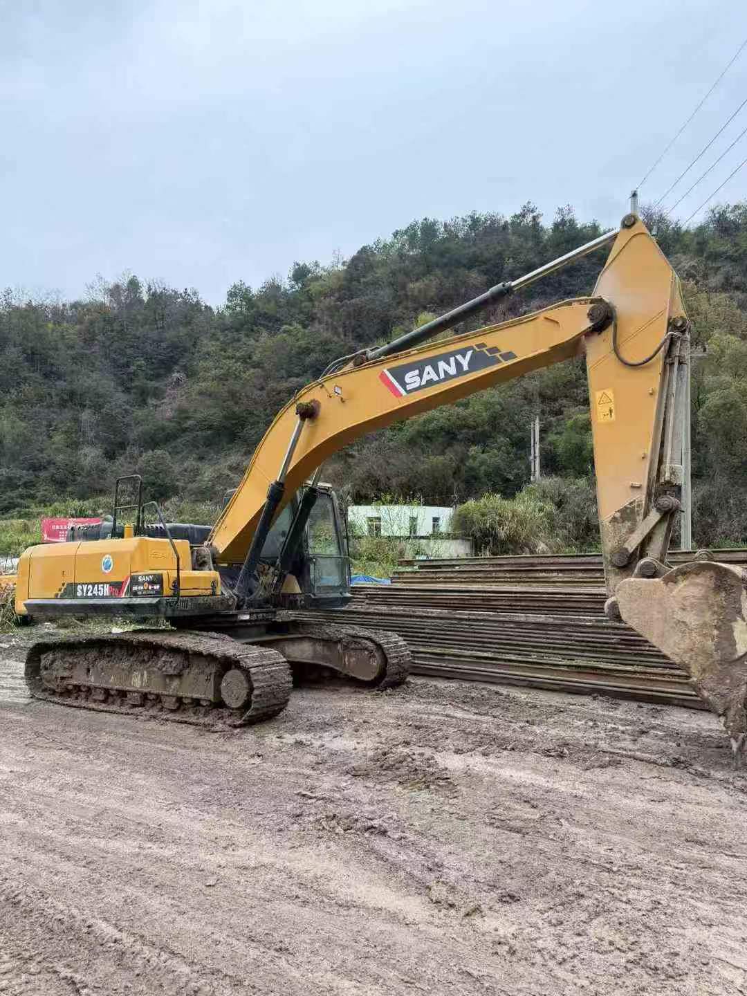 Buy Sany SY245H Used Excavator / 2