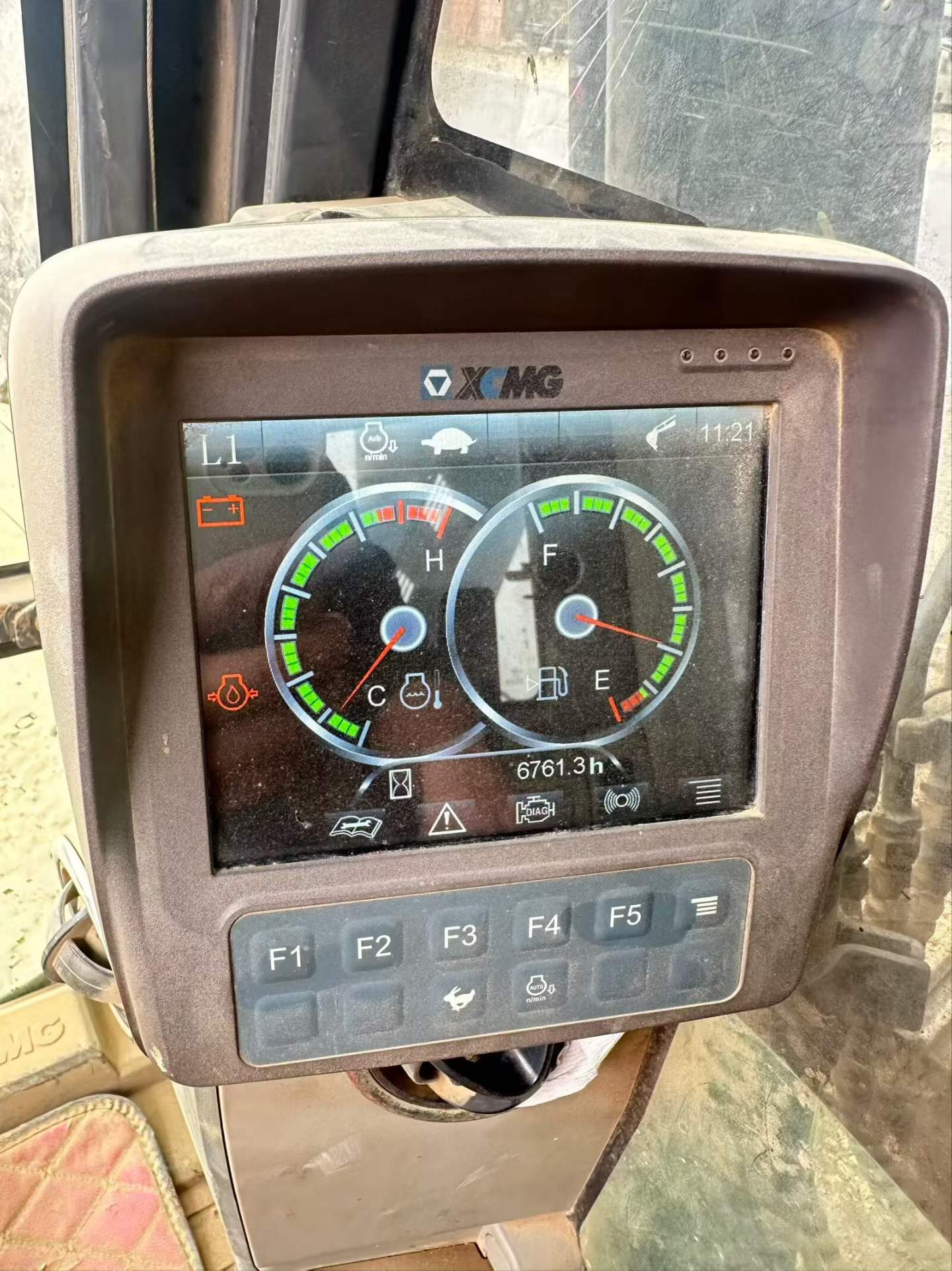 Buy XCMG XE135D Used Excavator / 6