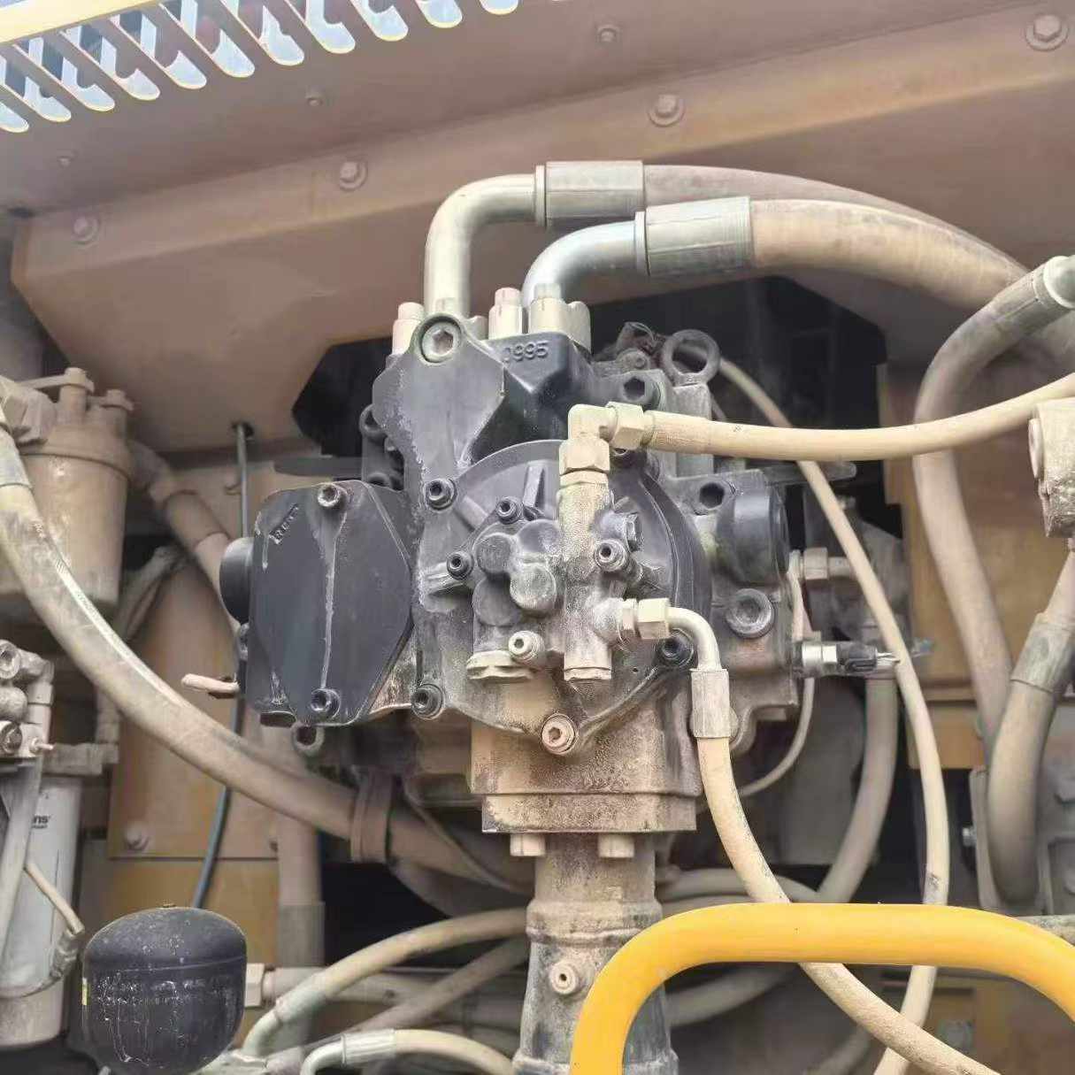 Buy XCMG XE550DK Used Excavator / 3