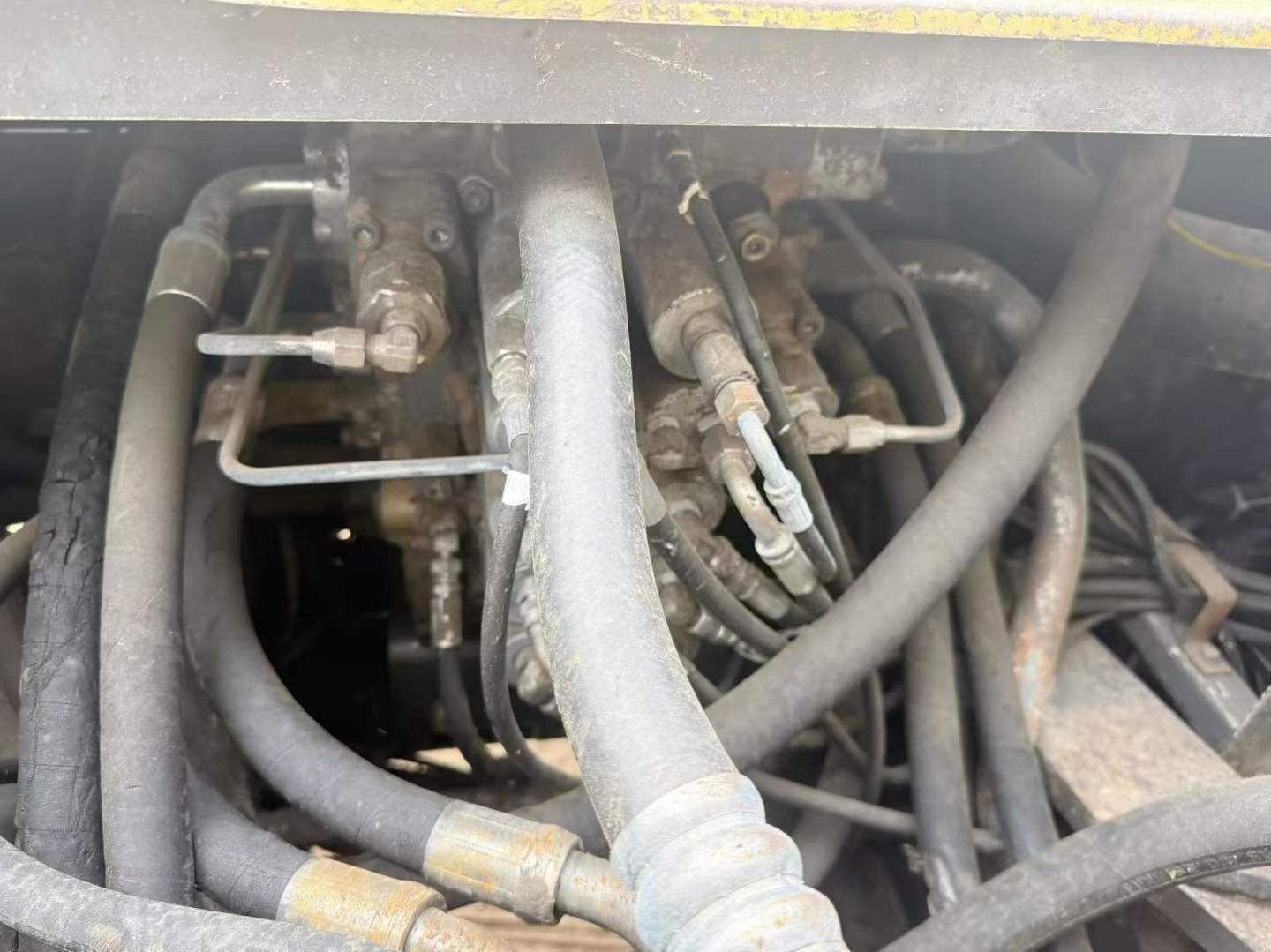 Buy Sumitomo SH200-2 Used Excavator / 6