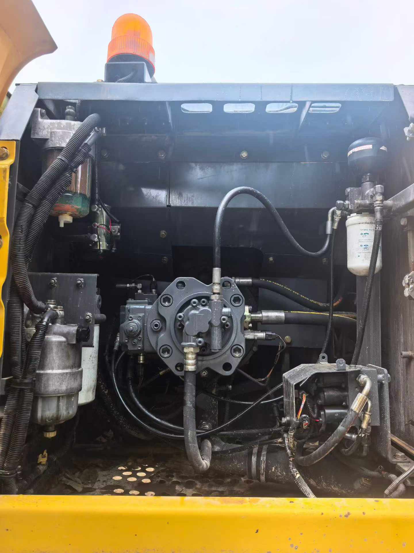 Buy Sumitomo SH200-5 Used Excavator / 4