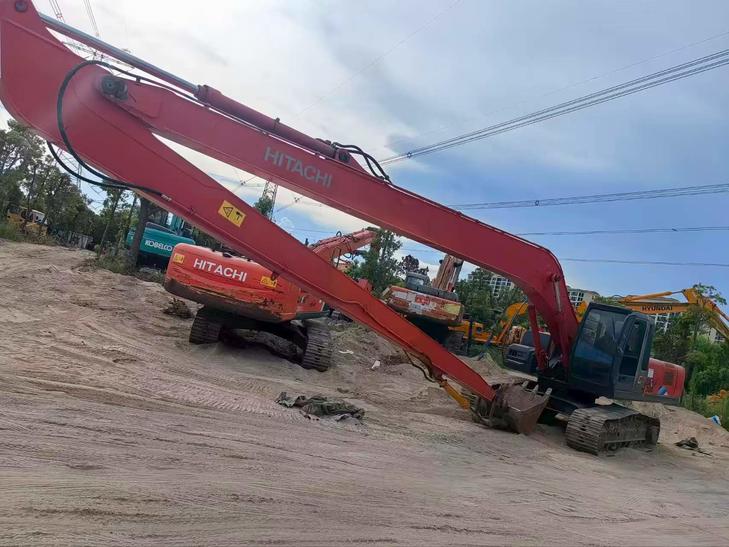 Buy Hitachi ZX240-3G Used Excavator / 1