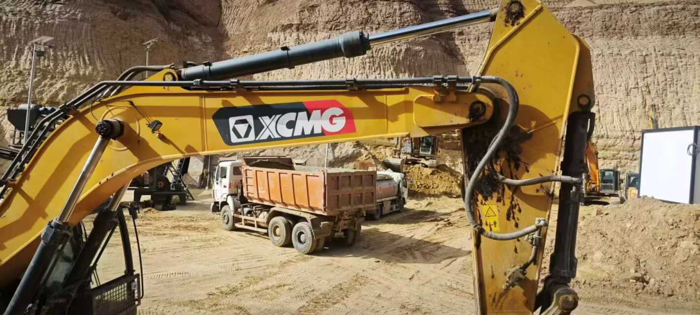 Buy XCMG XE380K Used Excavator / 7