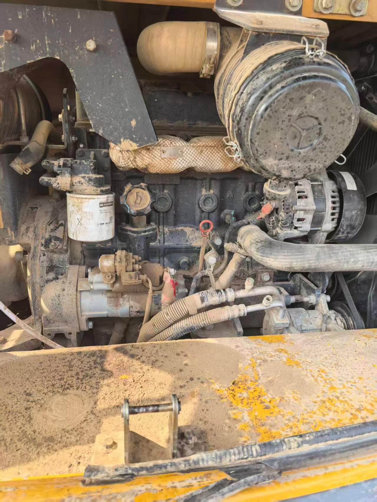 Buy XCMG XE75C Used Excavator / 3