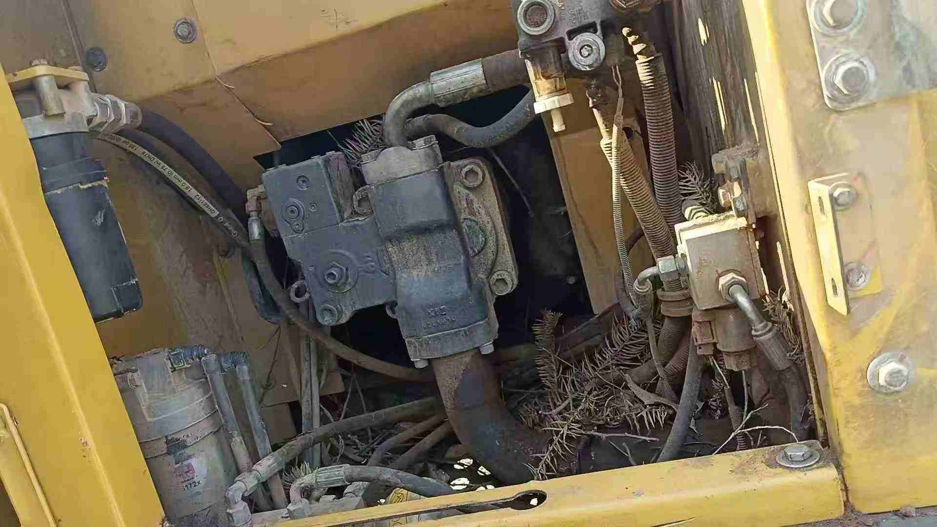 Buy XCMG XE135B Used Excavator / 8