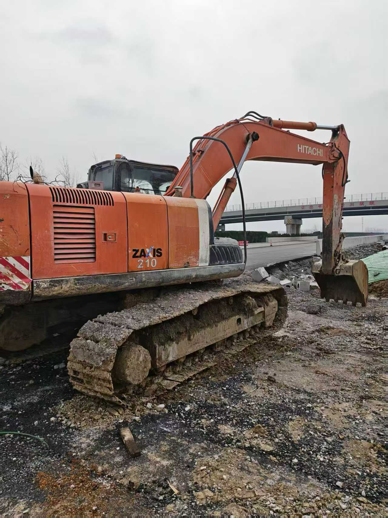 Buy Hitachi EX200-3 Used Excavator / 9