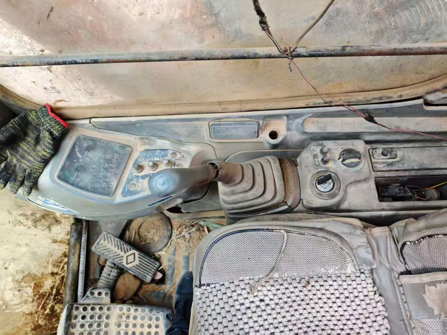 Buy Hitachi EX200-5 Used Excavator / 9