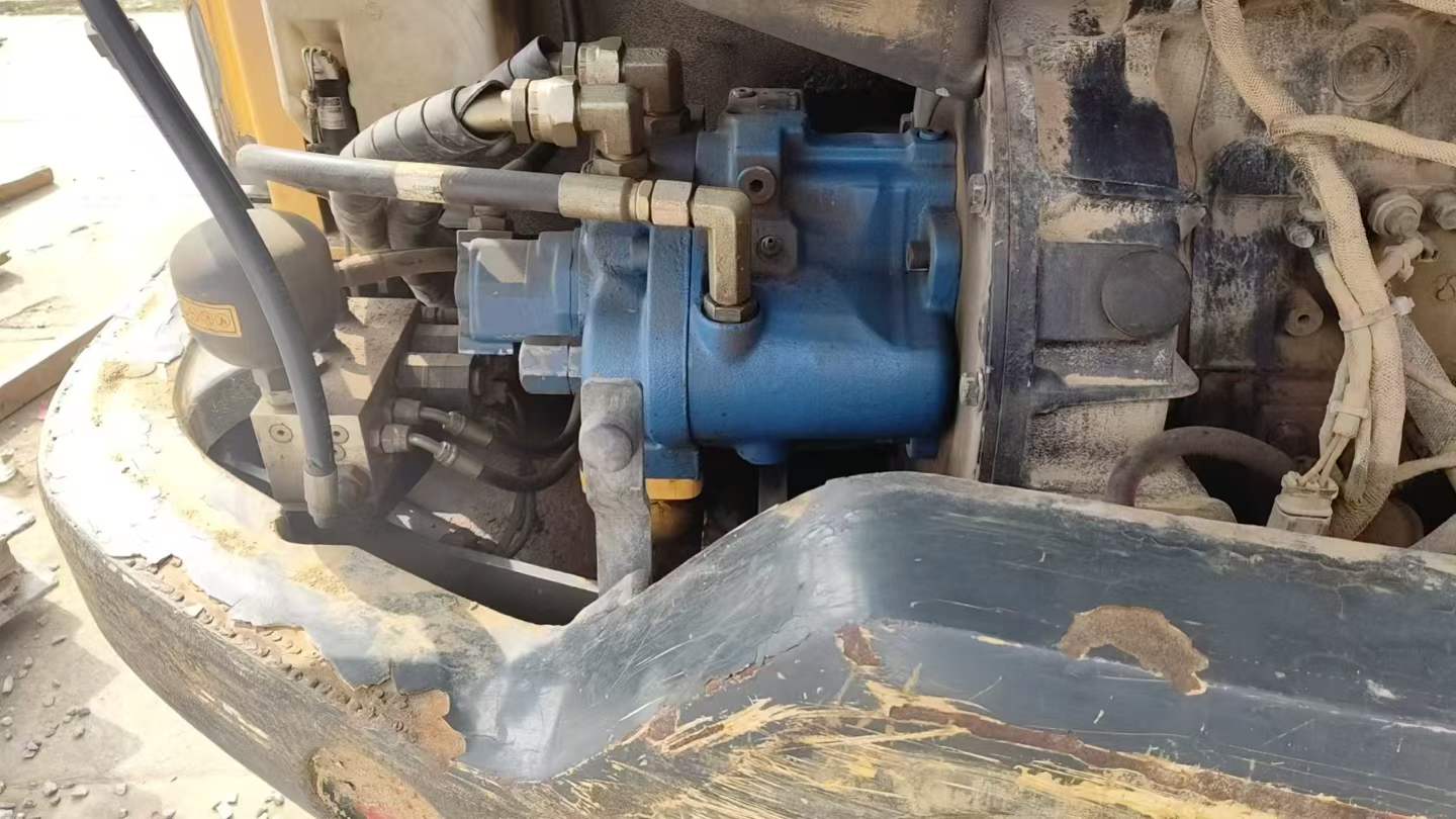 Buy Hyundai HX75 Used Excavator / 4