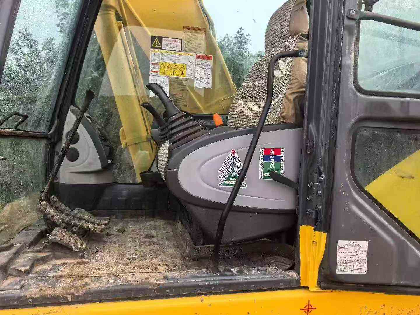 Buy Sumitomo SH200-5 Used Excavator / 9