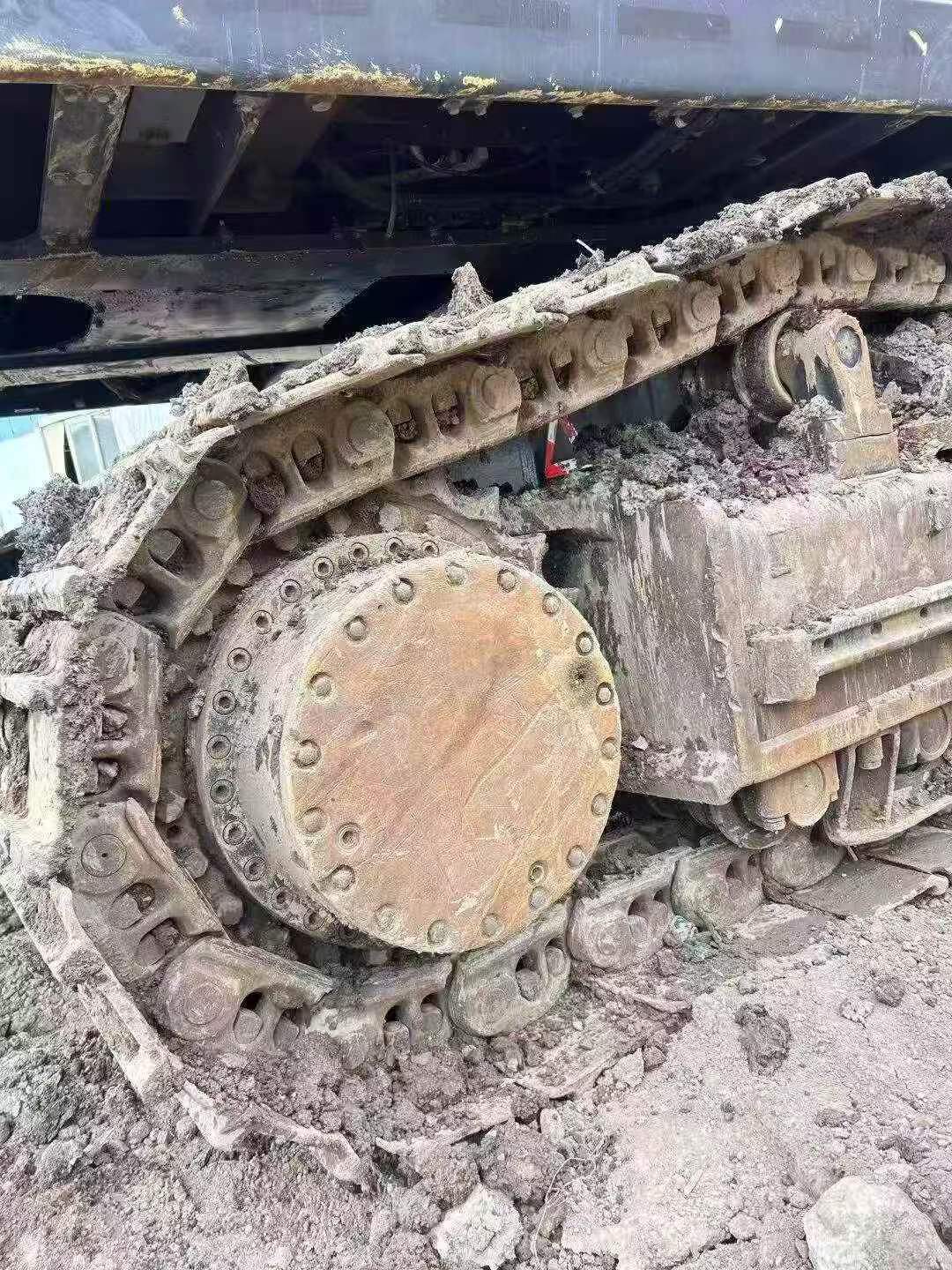 Buy Hitachi ZX890LCH-5A Used Excavator / 9