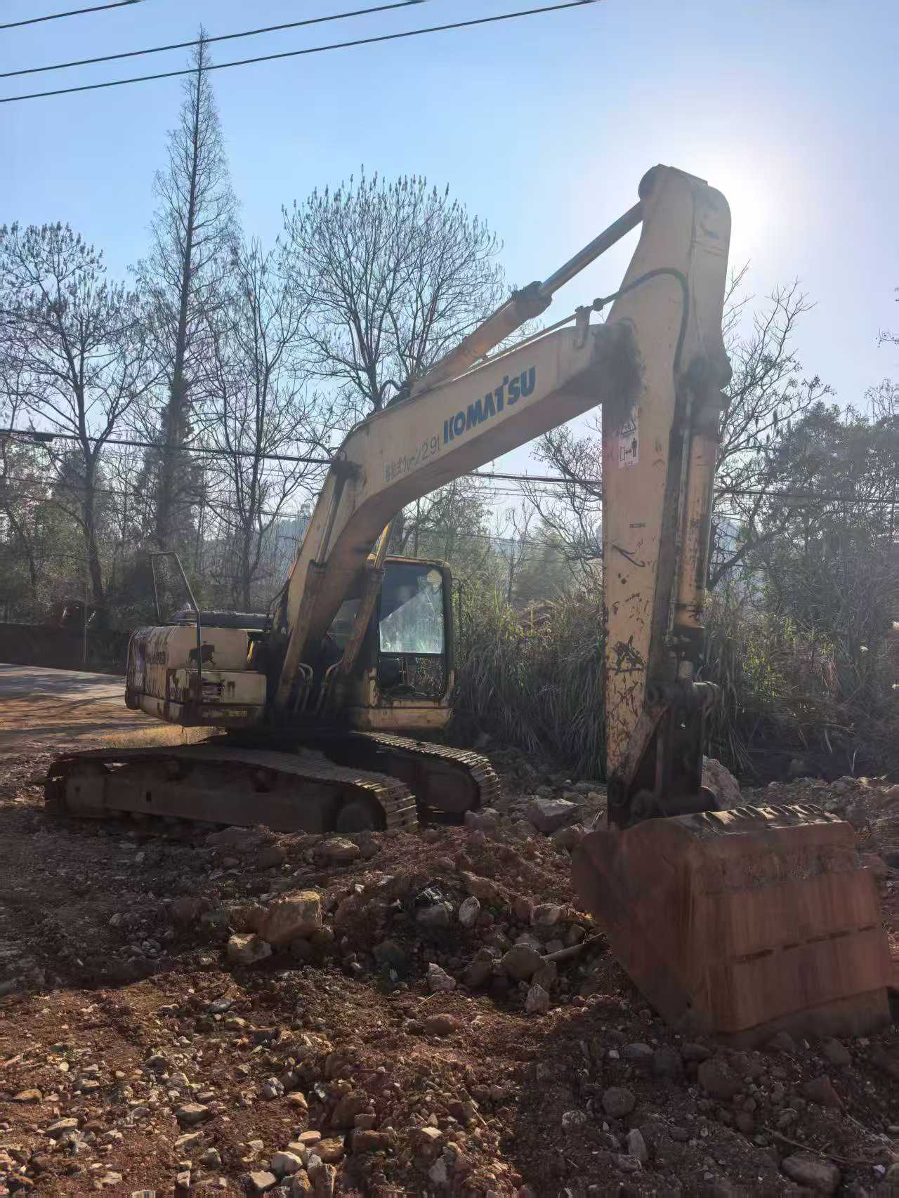 Buy Komatsu PC200-7 Used Excavator / 3