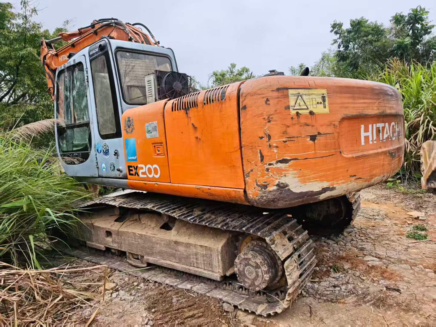 Buy Hitachi EX200-5 Used Excavator / 2