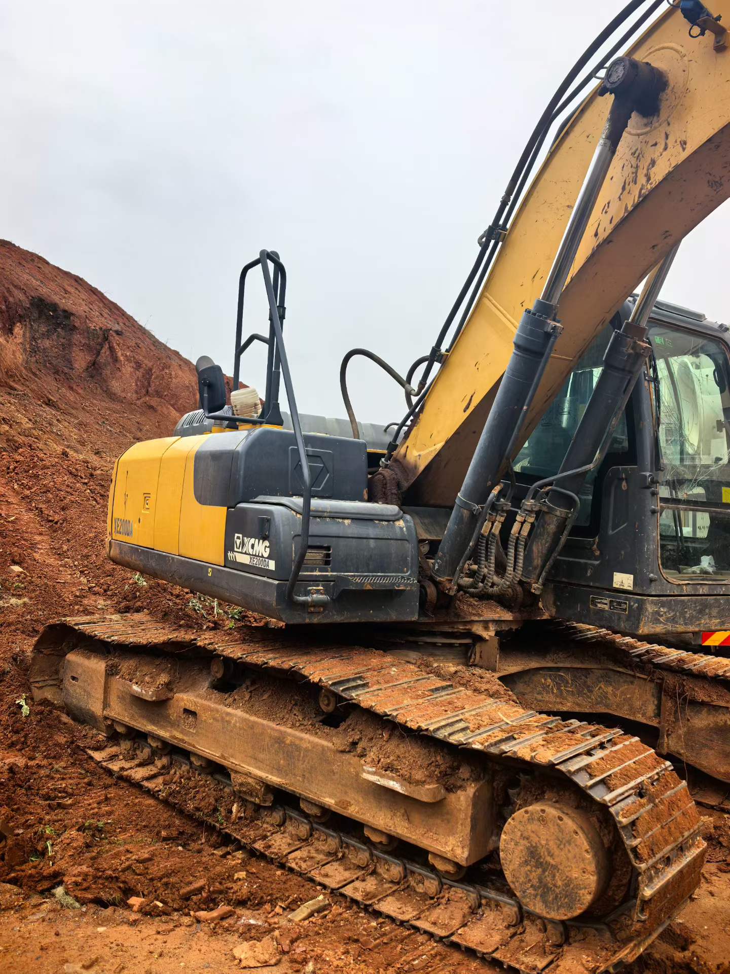 Buy XCMG XE200 Used Excavator / 8