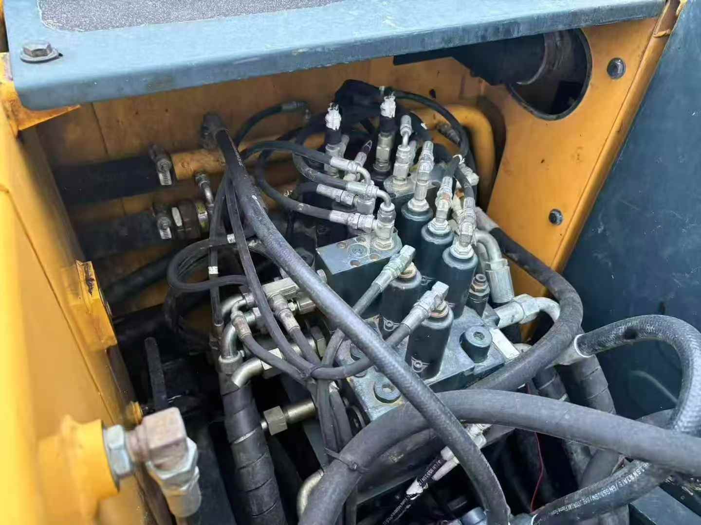 Buy Hyundai 110LVS Used Excavator / 6