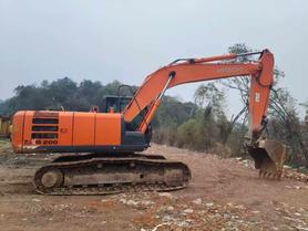 Buy Hitachi ZX200-5G Used Excavator / 2 Buy Hitachi ZX200-5G Used Excavator / 2