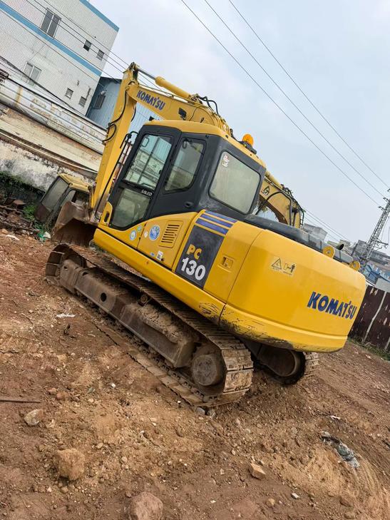 Buy Komatsu PC130-7K Used Excavator / 1