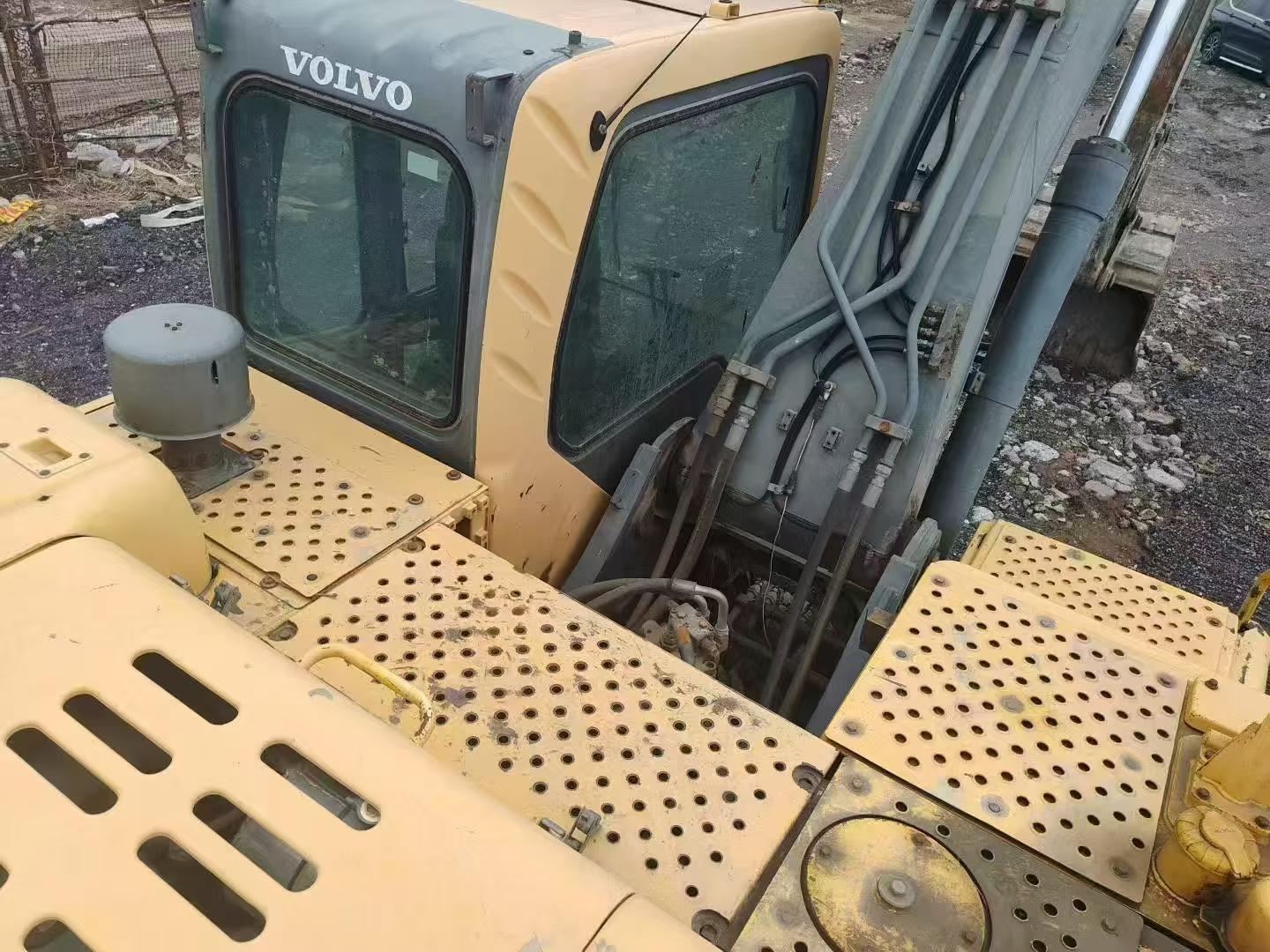 Buy Volvo EC210B Used Excavator / 4