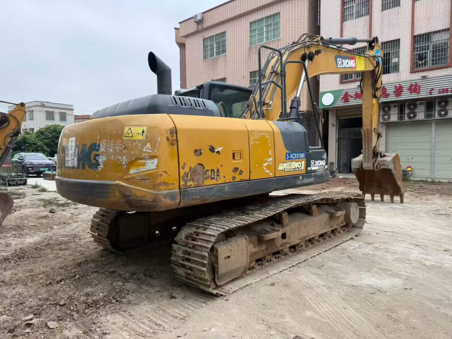 Buy XCMG XE205DA Used Excavator / 3