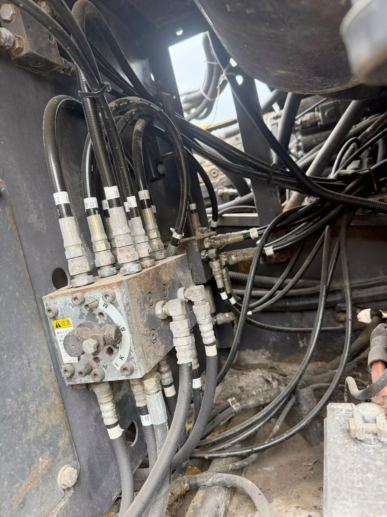 Buy Sumitomo SH200-2 Used Excavator / 5